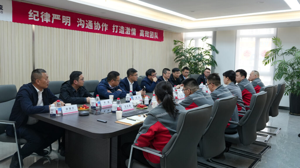 吉利商用车集团莅临利来官网物流进行交流
